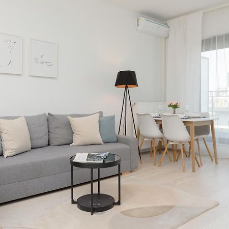 Sarmacka Apartment With Balcony Warsaw Wilanow By Noclegi Renters Eksteriør bilde
